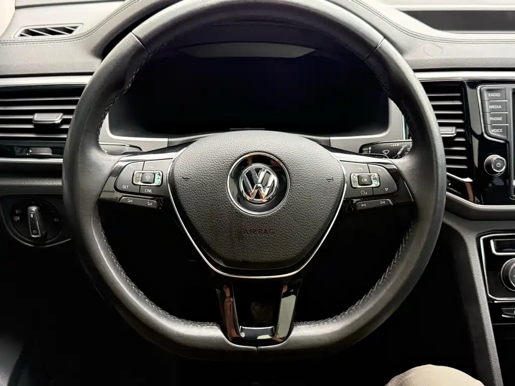 Volkswagen Teramont 2018 — фото 10