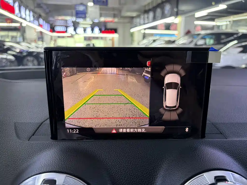Audi Q2L 2023 — фото 17