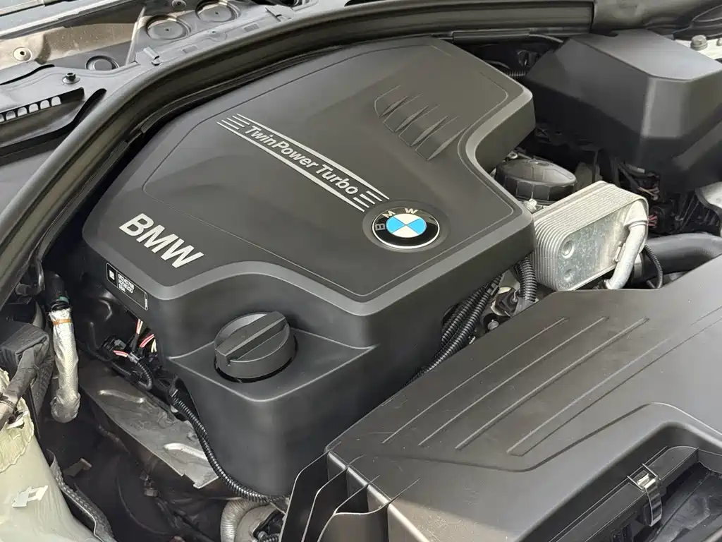 BMW 3 Series 2016 — фото 13
