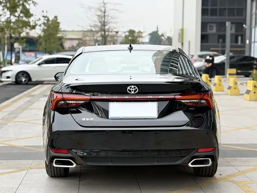 Toyota Avalon 2023 — фото 19