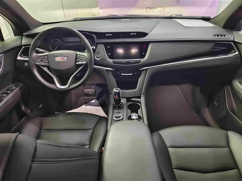 Cadillac XT6 2023 — фото 12