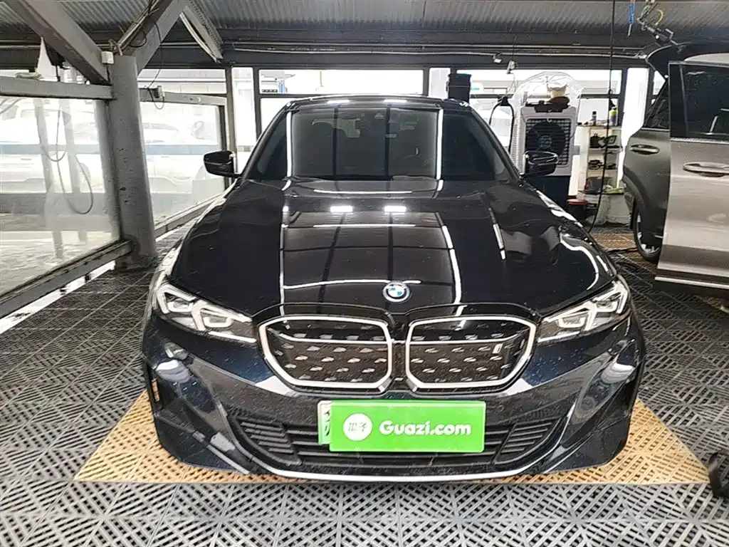 BMW i3 2024 — фото 3