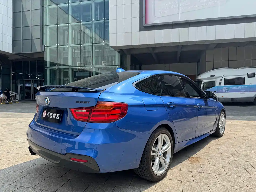 BMW 3 Series GT 2015 — фото 11