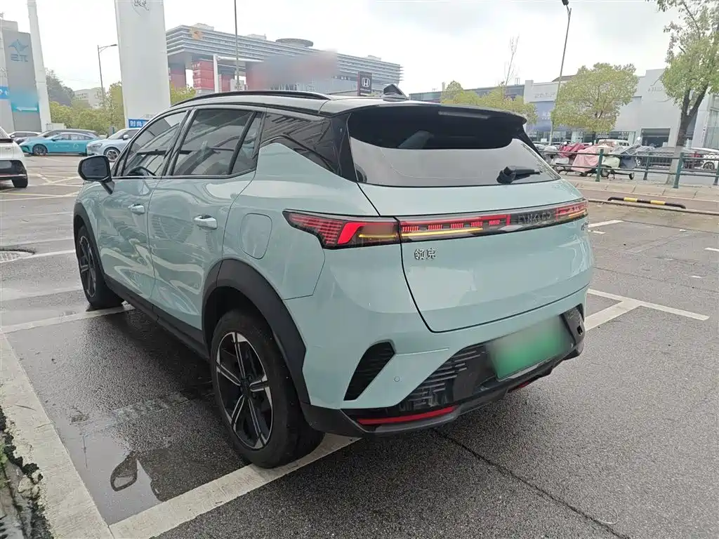 Lynk & Co 06 EM-P 2023 — фото 23