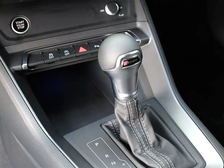 Audi Q3 2023 — фото 12