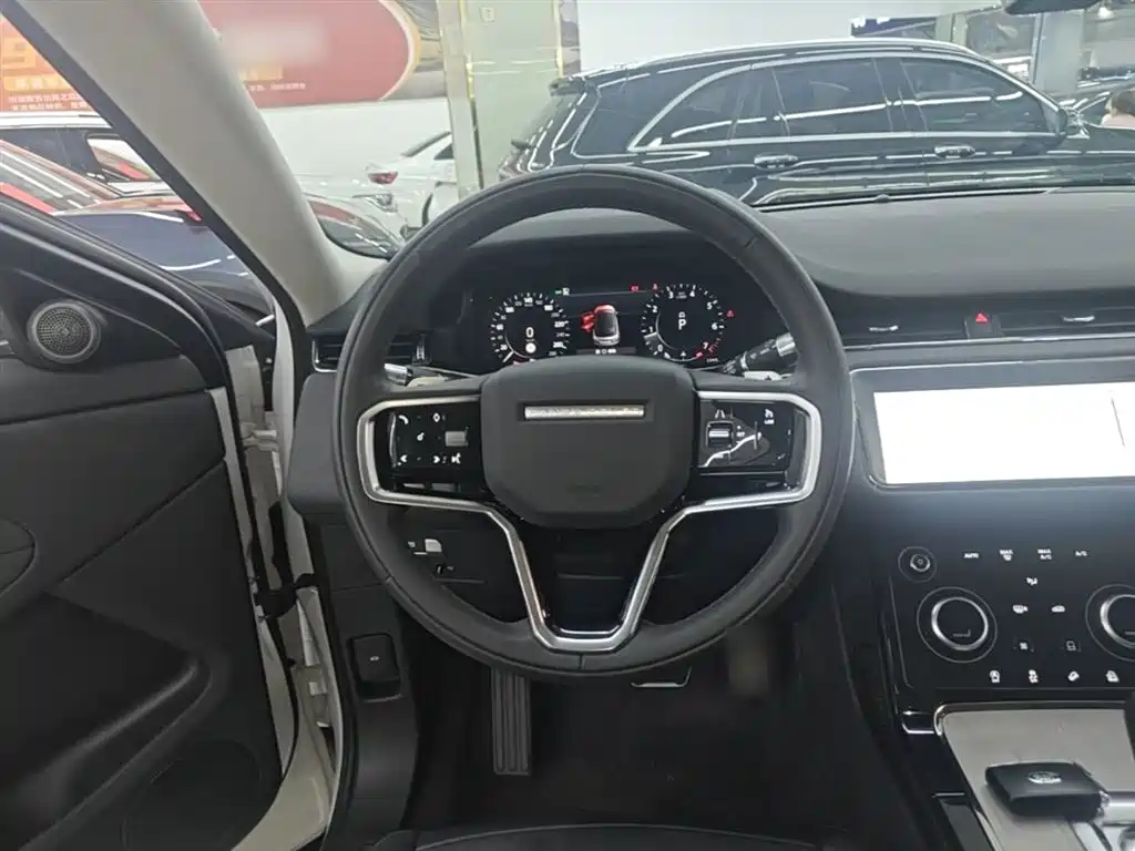 Land Rover Evoque 2021 — фото 11