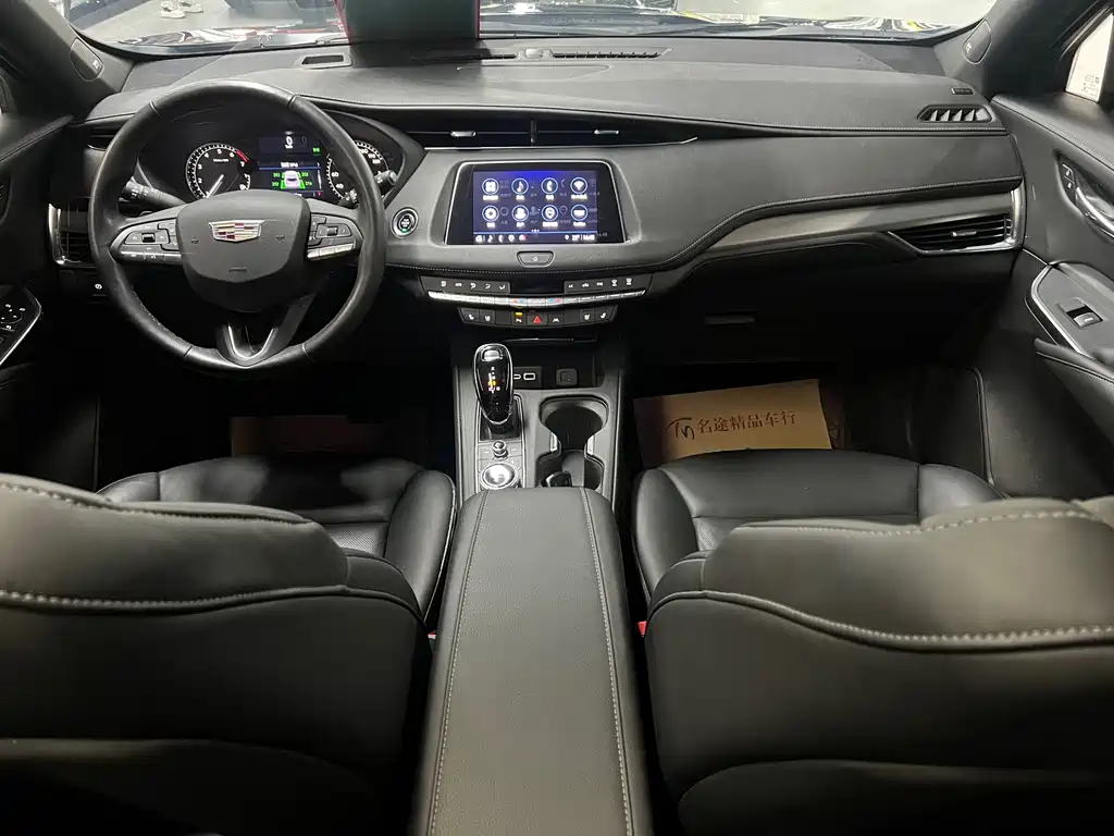Cadillac XT4 2022 — фото 17