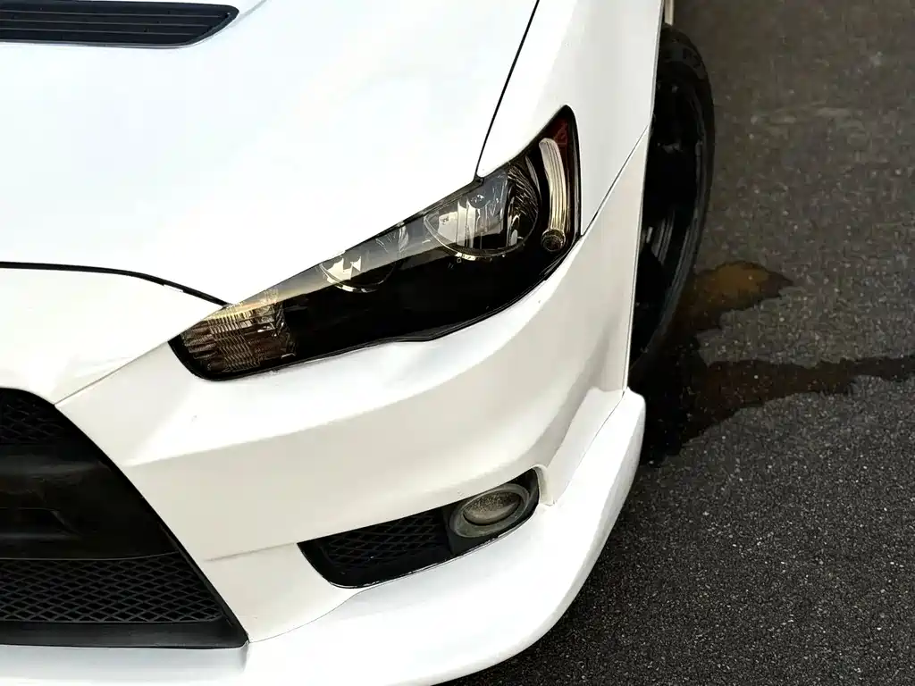 Mitsubishi Lancer EX 2013