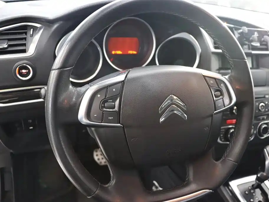 Citroën C4L 2013 — фото 14