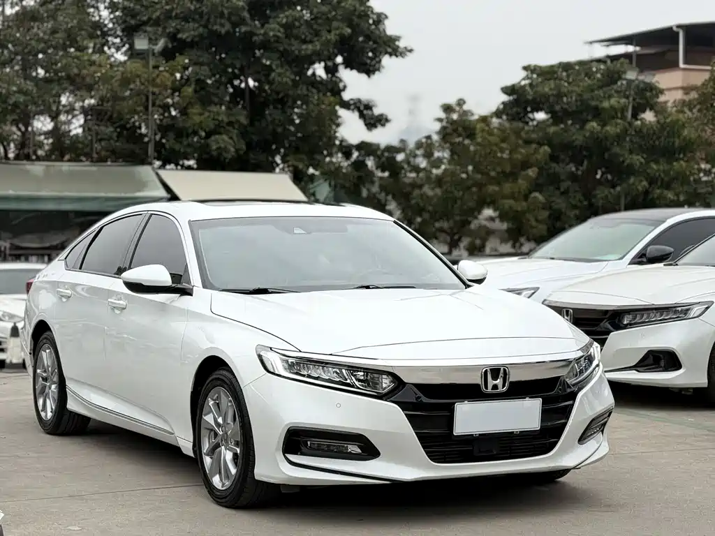 Honda Accord 2020 — фото 1