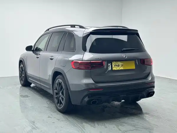 Mercedes-Benz GLB AMG 2025