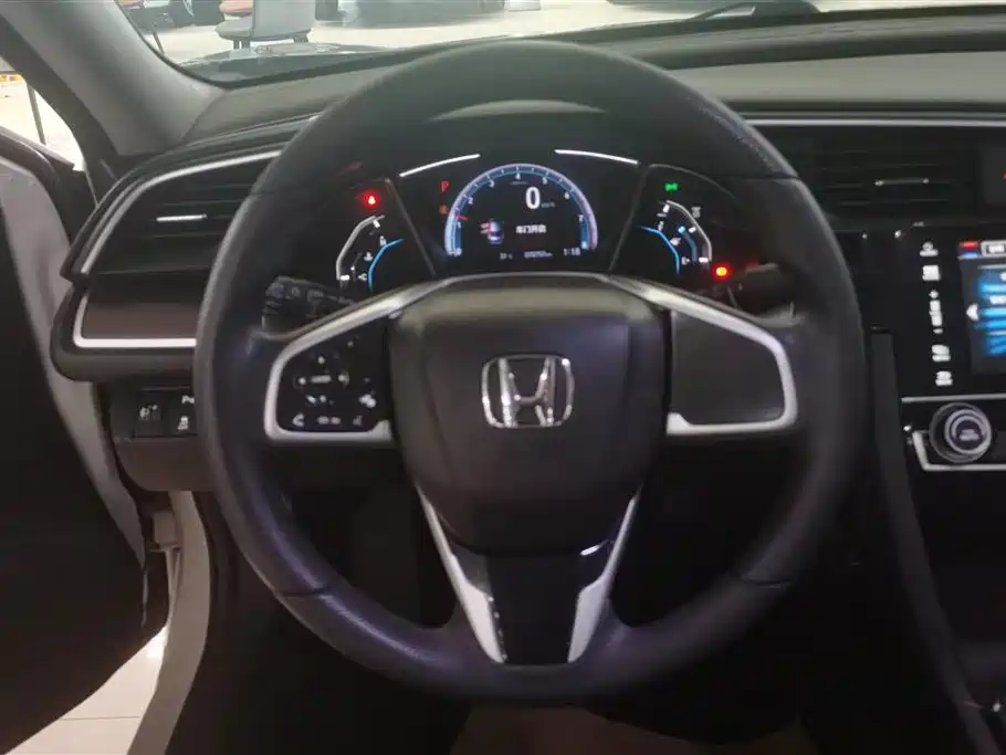 Honda Civic 2019 — фото 15