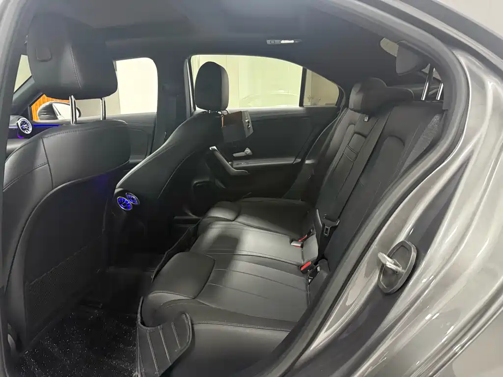 Mercedes-Benz A-Class 2022 — фото 14
