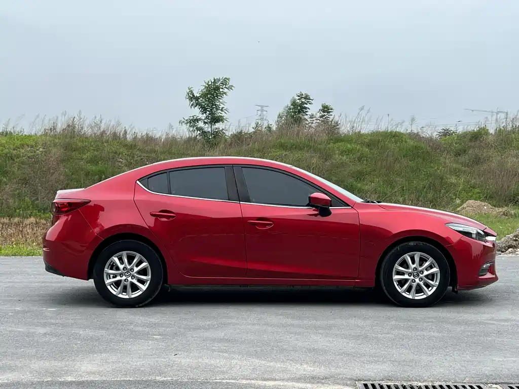 Mazda 3 Axela 2019