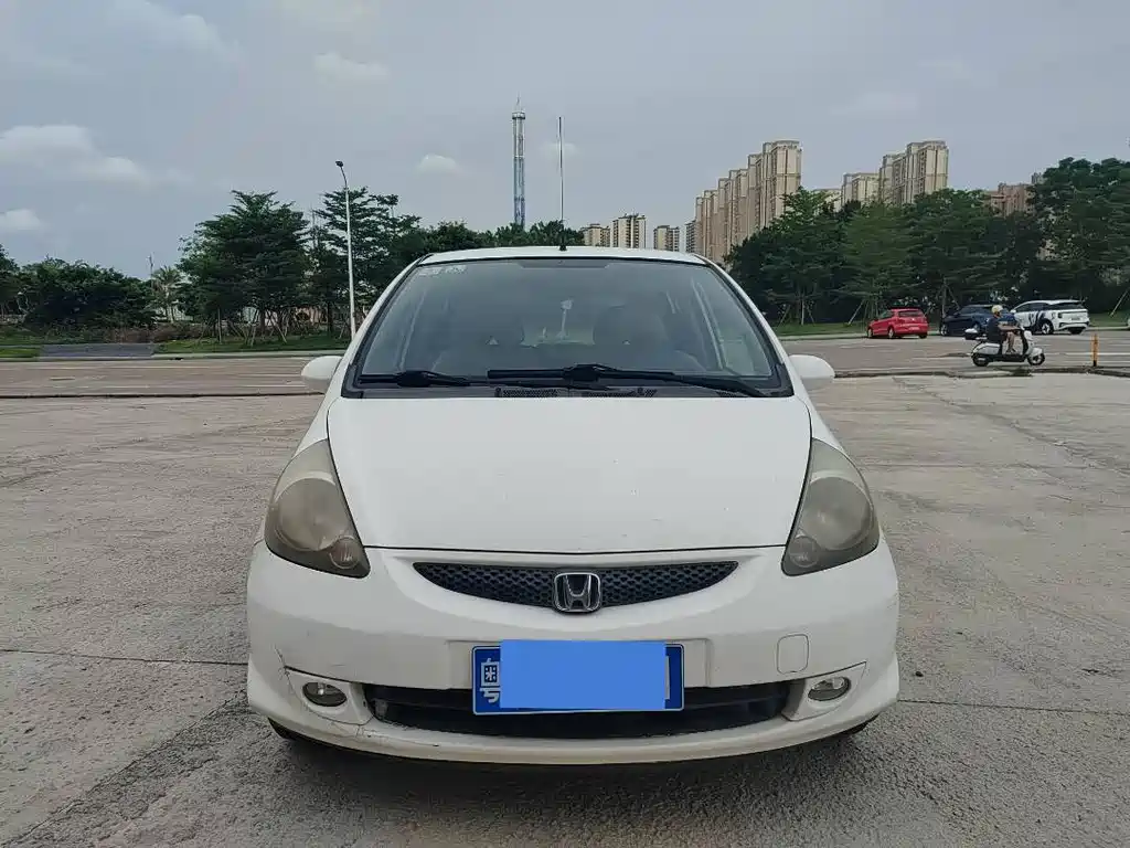 Honda Fit 2005 — фото 2
