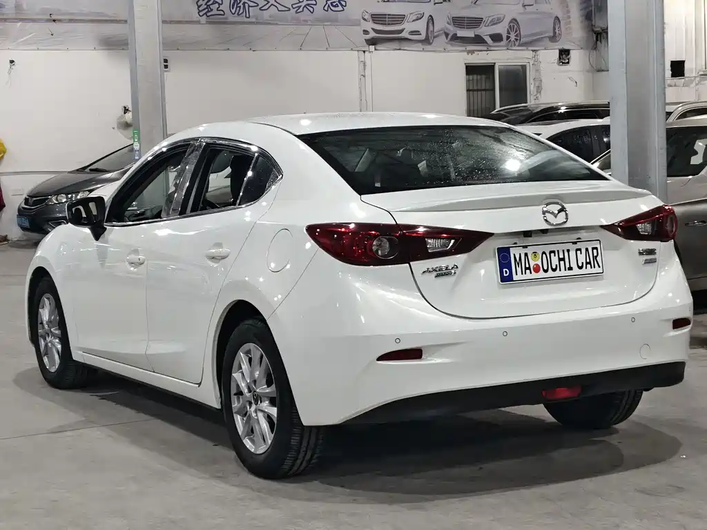 Mazda 3 Axela 2017 — фото 7