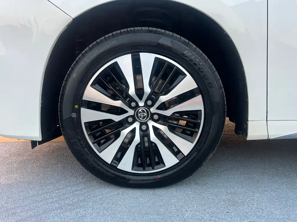 Toyota Alphard 2018 — фото 17