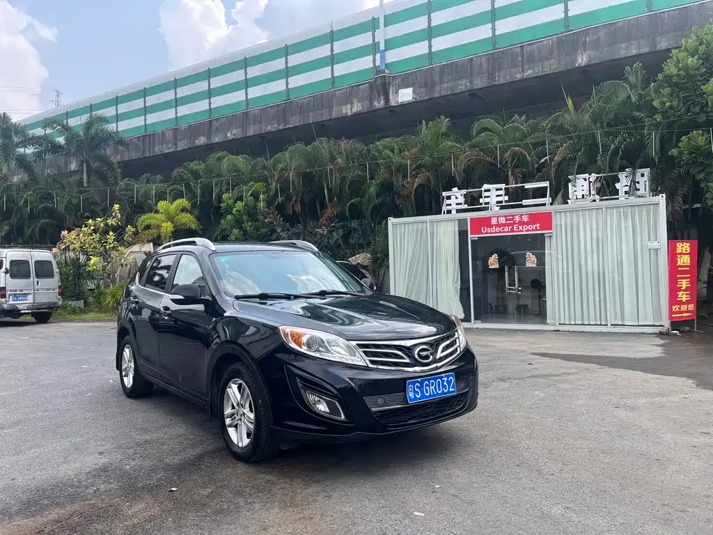 GAC Trumpchi GS5 2014 — фото 3
