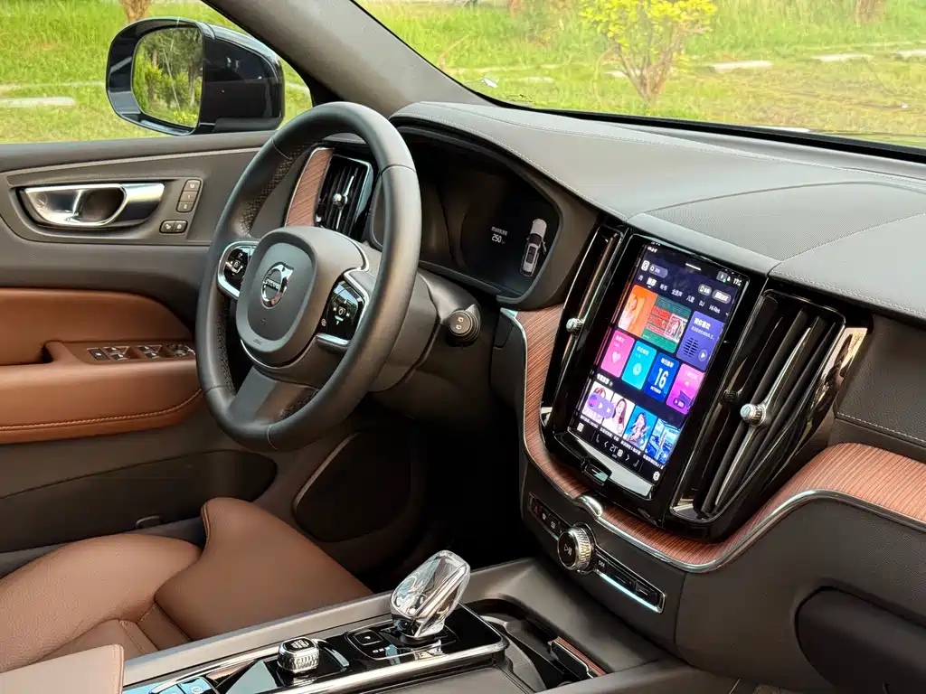 Volvo XC60 PHEV 2024 — фото 19