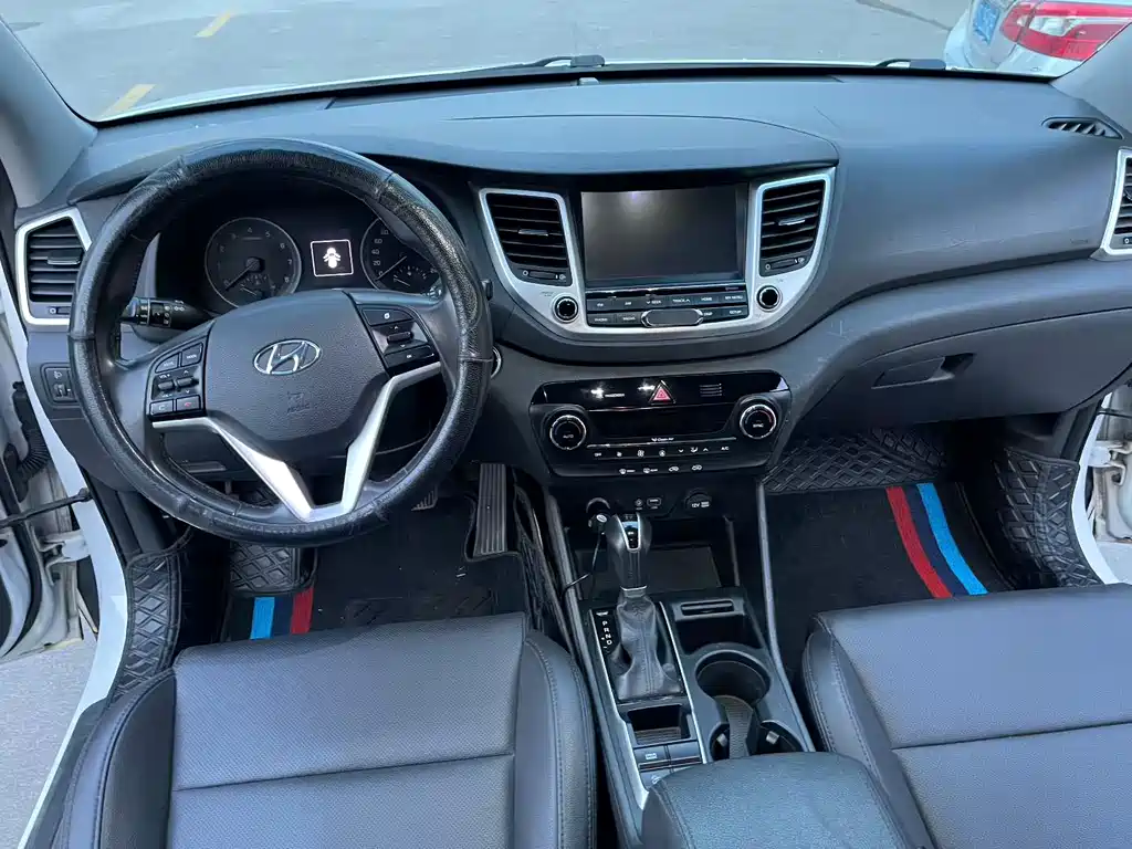 Hyundai Tucson 2016 — фото 8