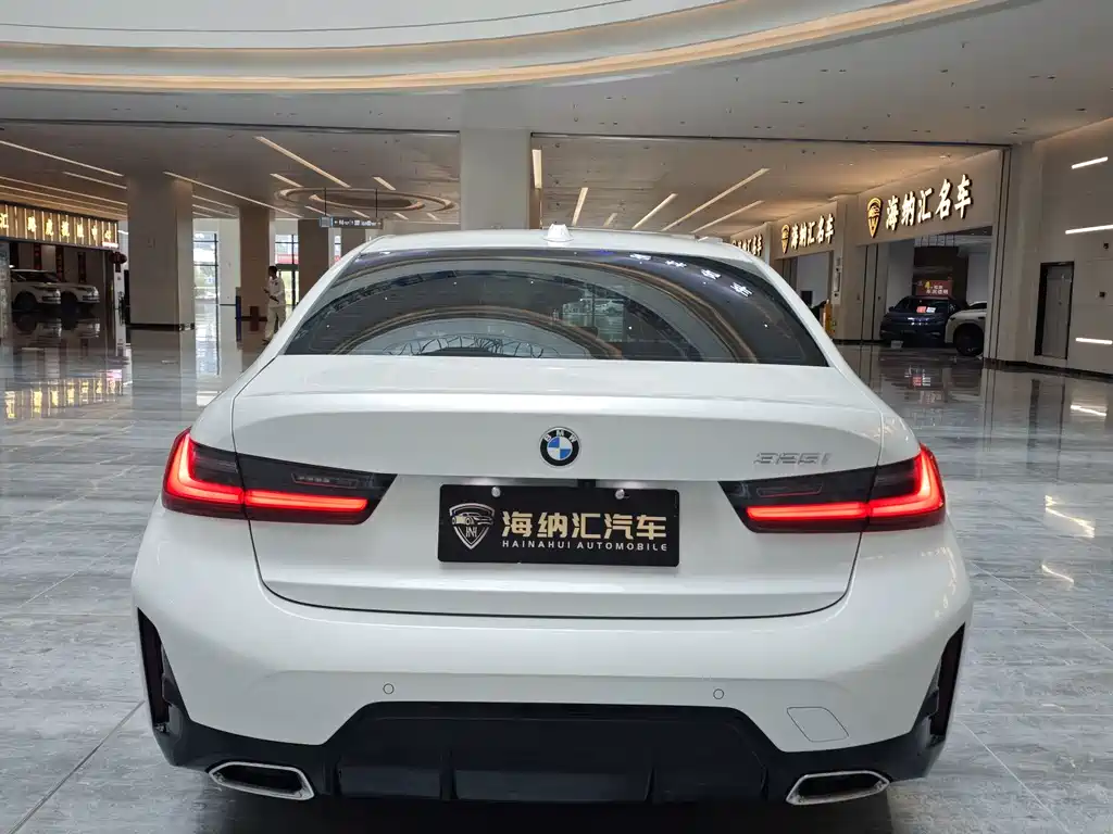 BMW 3 Series 2025