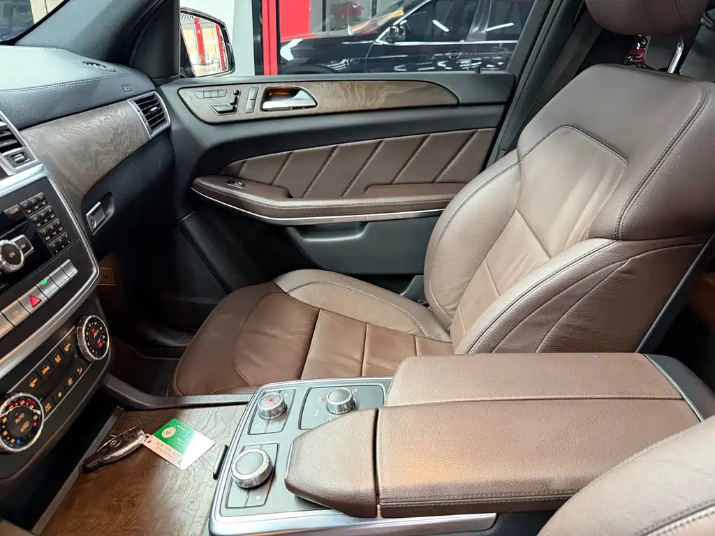 Mercedes-Benz GL-Class 2015 — фото 29