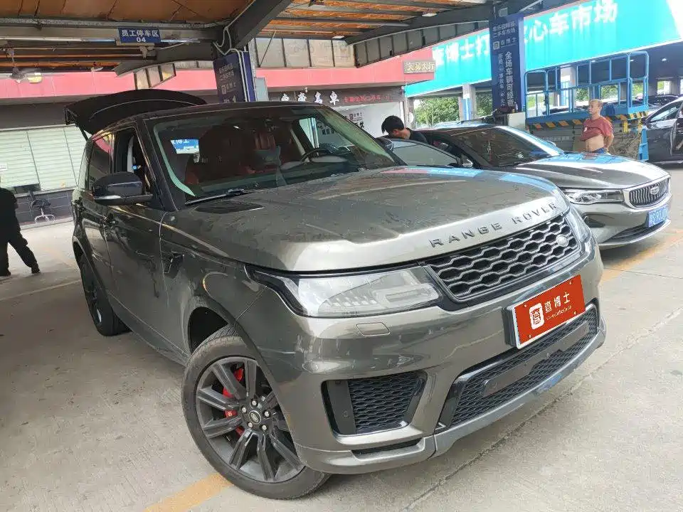 Land Rover Sport 2021