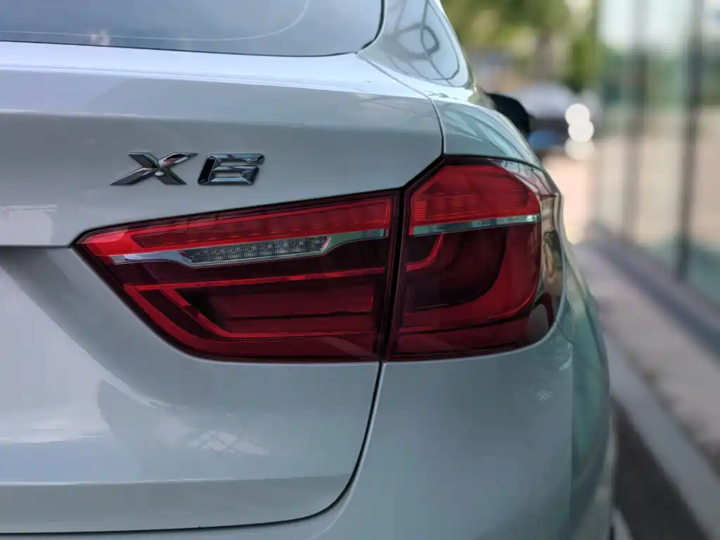 BMW X6 2015 — фото 12