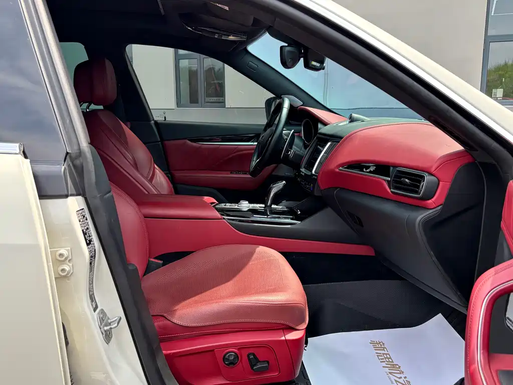 Maserati Levante 2019 — фото 14