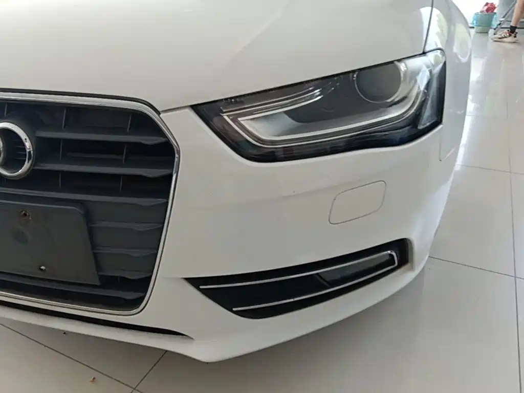 Audi A4L 2014 — фото 24