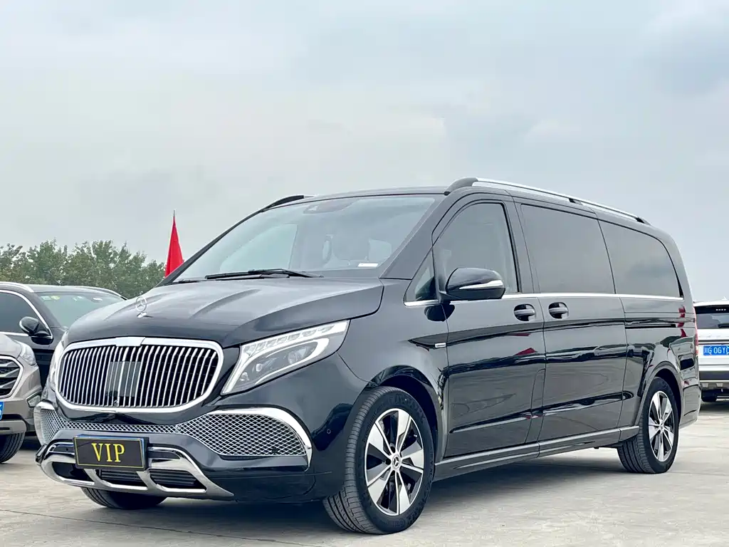 Mercedes-Benz V-Class 2022 — фото 1