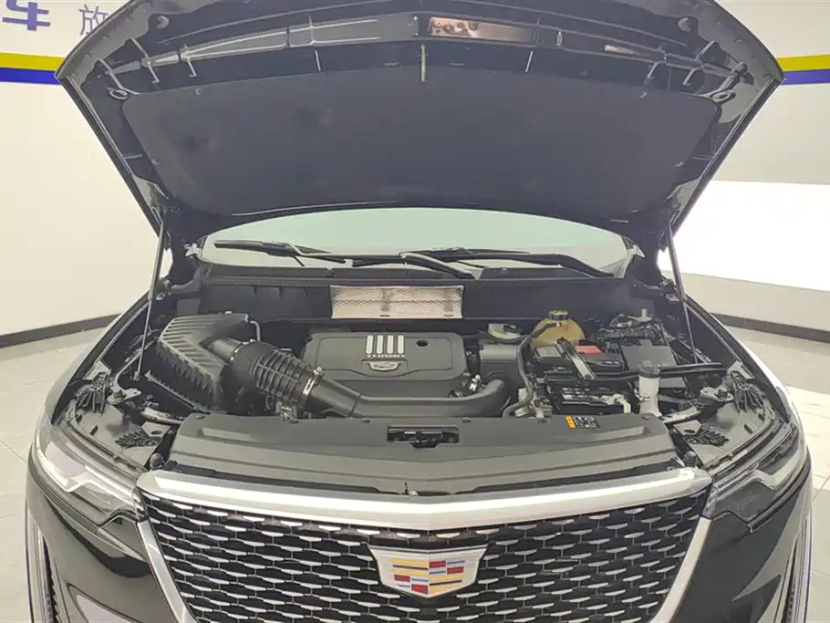 Cadillac XT6 2020 — фото 10
