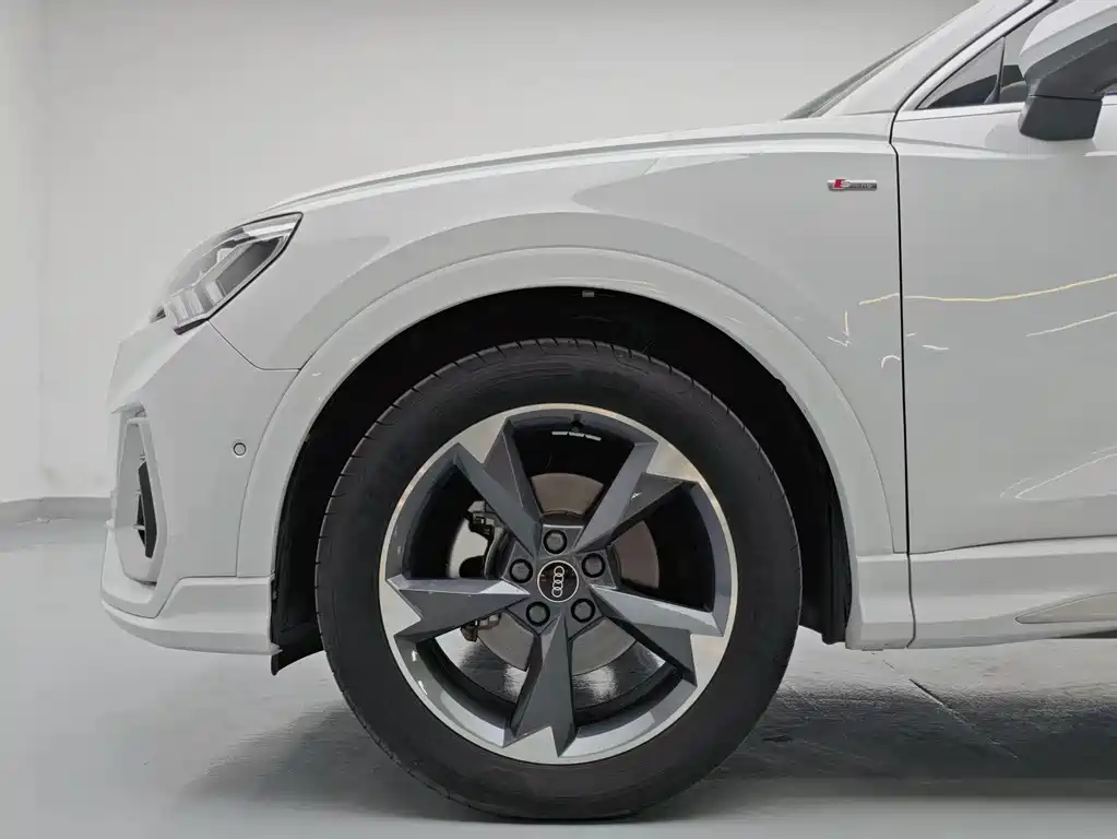Audi Q3 2023