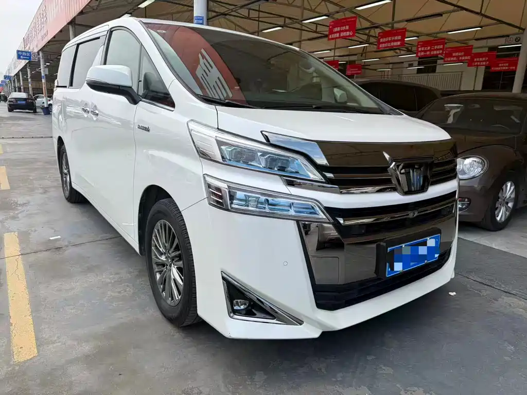 Toyota Vellfire 2022 — фото 3