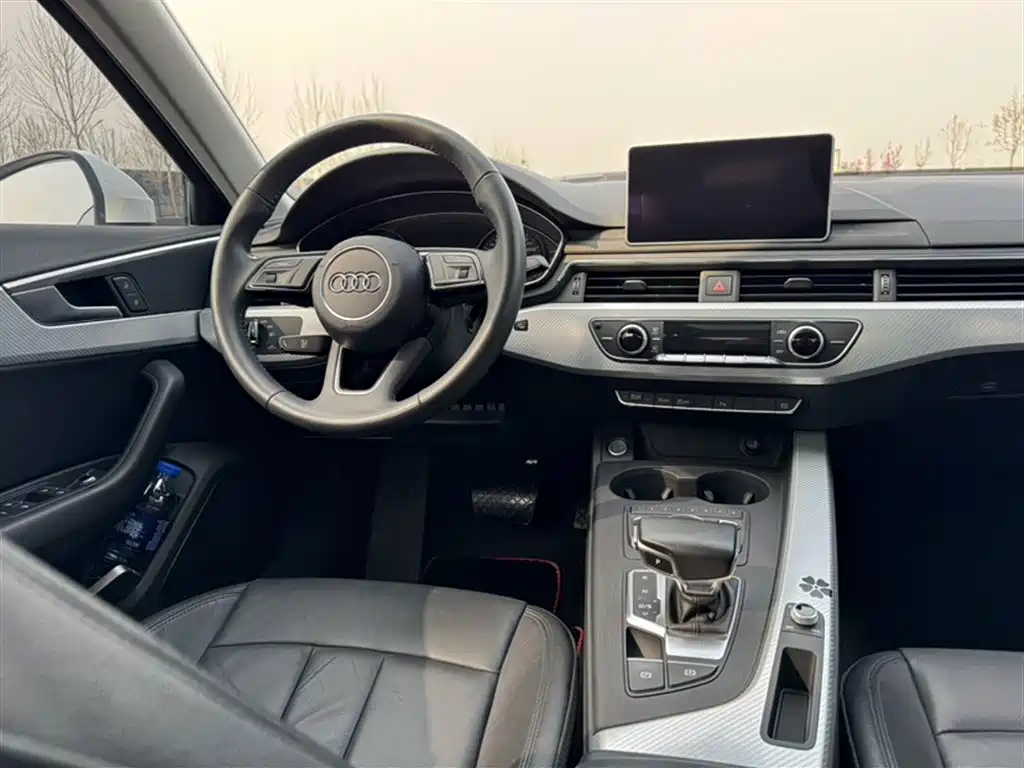 Audi A4L 2017 — фото 15