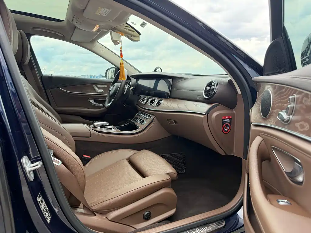 Mercedes-Benz E-Class 2018 — фото 10