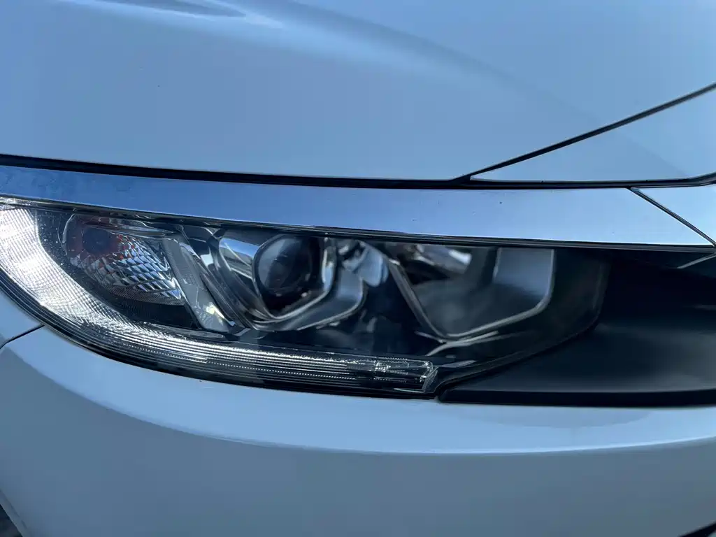 Honda Civic 2017 — фото 12
