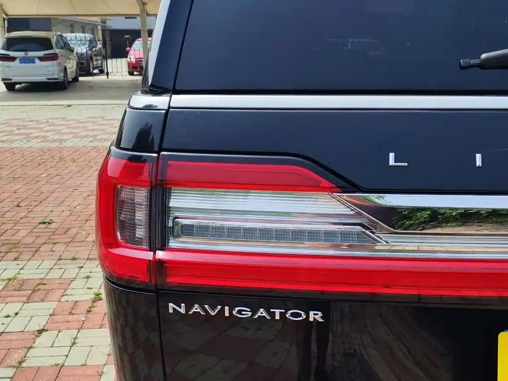 Lincoln Navigator 2021 — фото 7