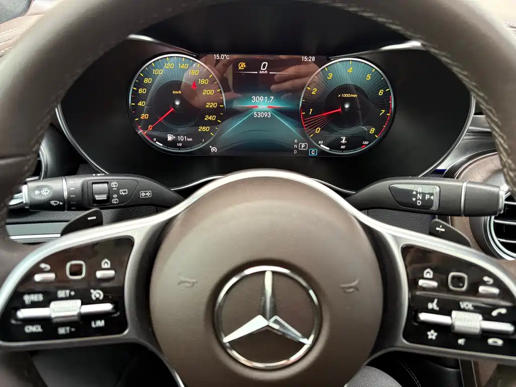 Mercedes-Benz GLC 2022 — фото 12