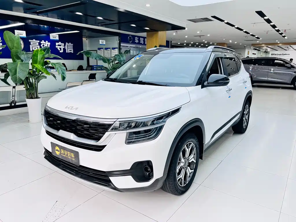 Kia KX3 2022 — фото 1