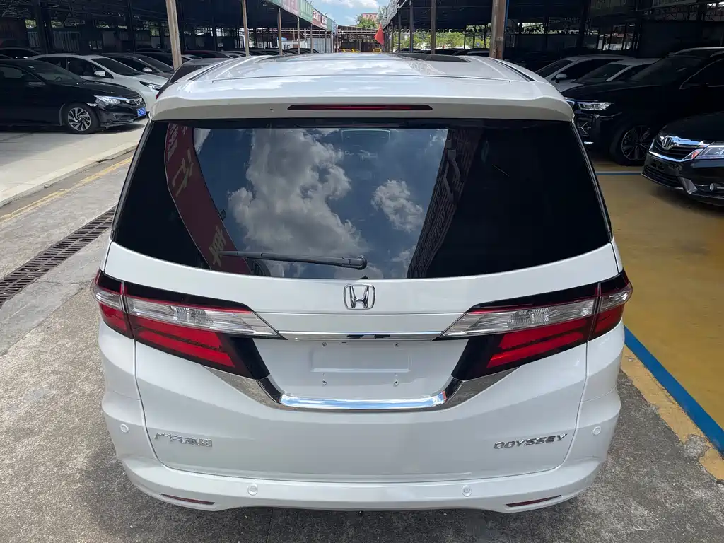 Honda Odyssey 2019 — фото 2