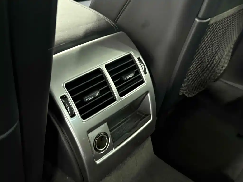 Jaguar XF 2014 — фото 11