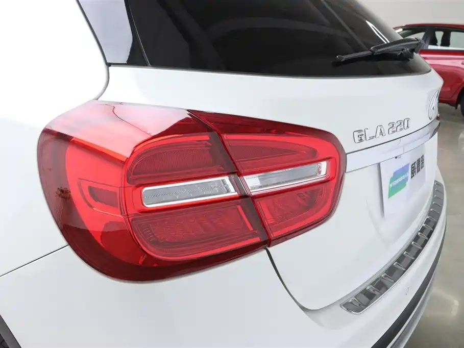 Mercedes-Benz GLA 2016 — фото 34