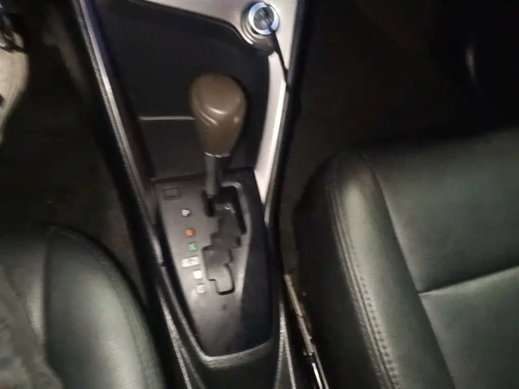 Toyota Yaris L 2016 — фото 14