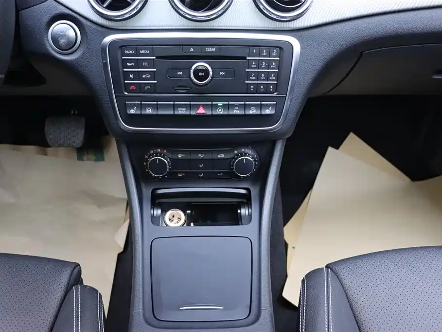 Mercedes-Benz GLA 2016 — фото 25