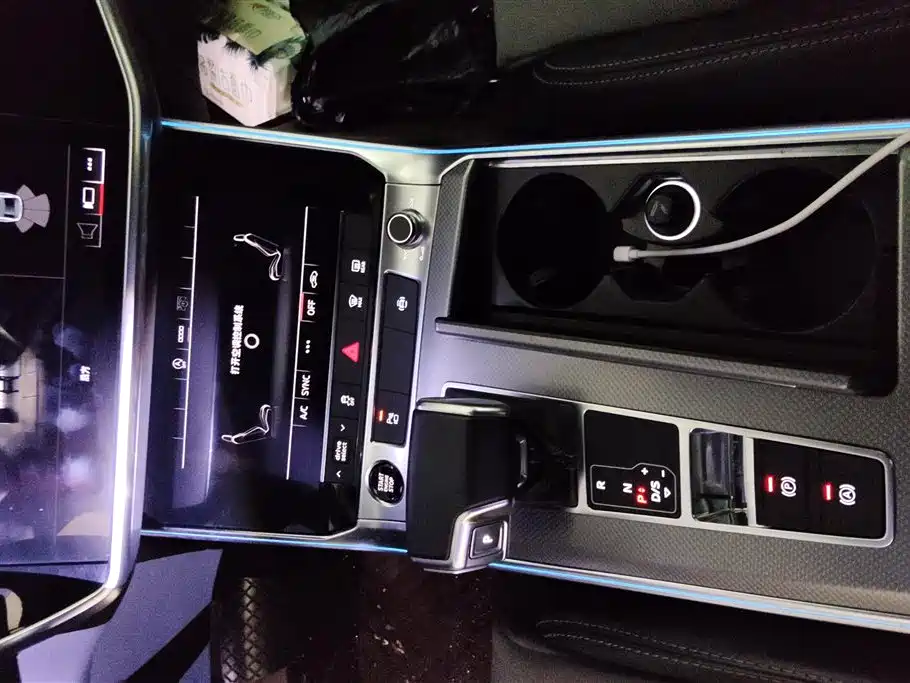 Audi A6L 2021 — фото 16