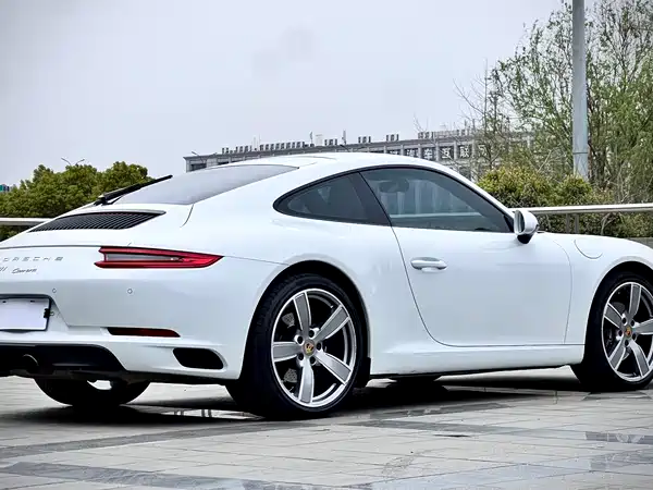 Porsche 911 2018