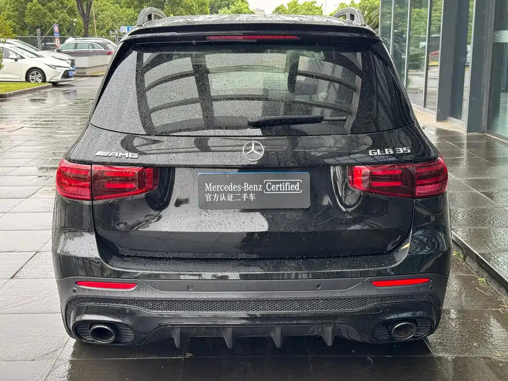 Mercedes-Benz GLB AMG 2025