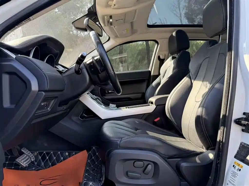 Land Rover Evoque 2016 — фото 19