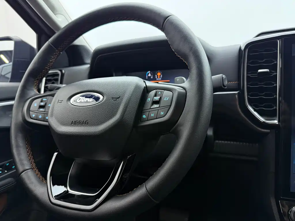 Ford Ranger 2024 — фото 11